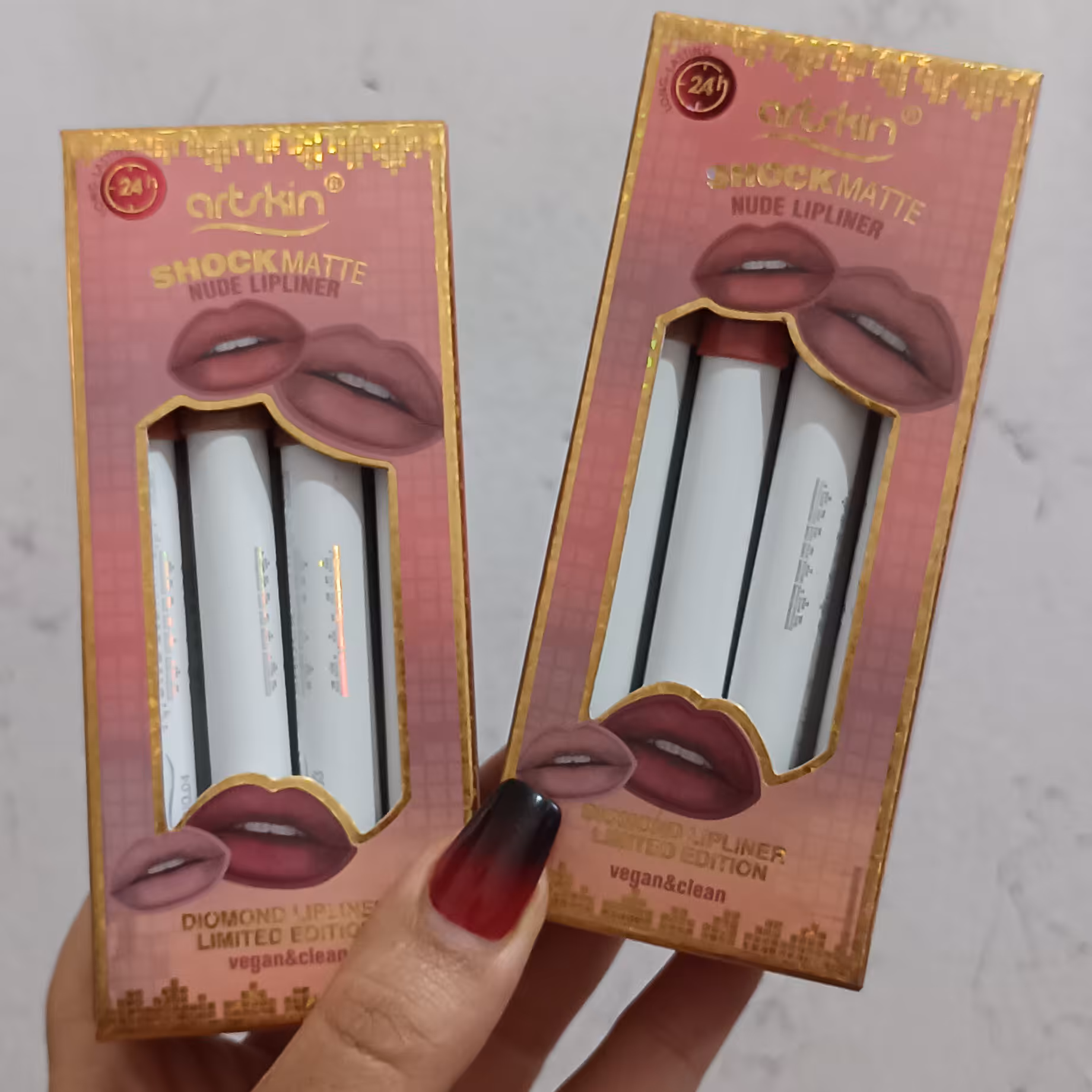 رژلب مدادی آرتسکین