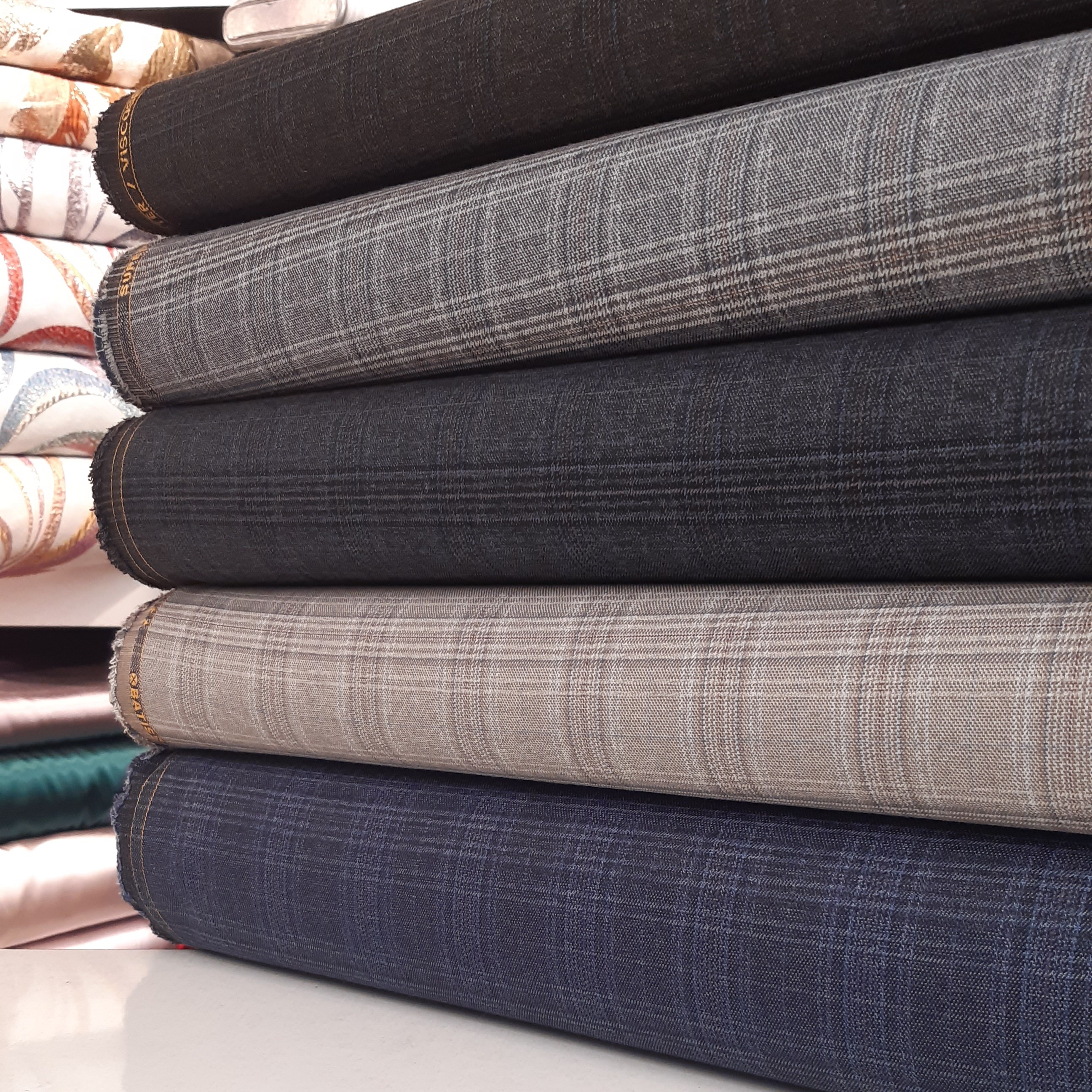 پارچه کت و شلوار چهارخونه مردانه و زنانه