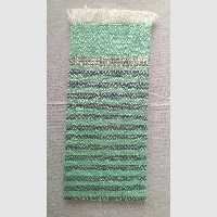 حوله دستباف دست و صورت راه راه سبز پسته ای با خطوط باریک سبزلجنی و حاشیه قرمز