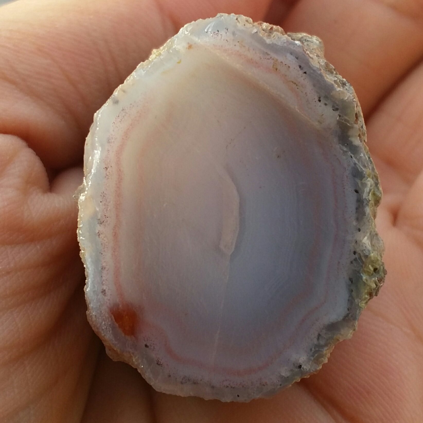 اسلایس سنگ راف عقیق سلیمانی 3بعدی رنگی حاشیه سرخ بسیار دیدنی کاملا طبیعی زیبا محشر
با قابلیت ساخت چند نگین خاص