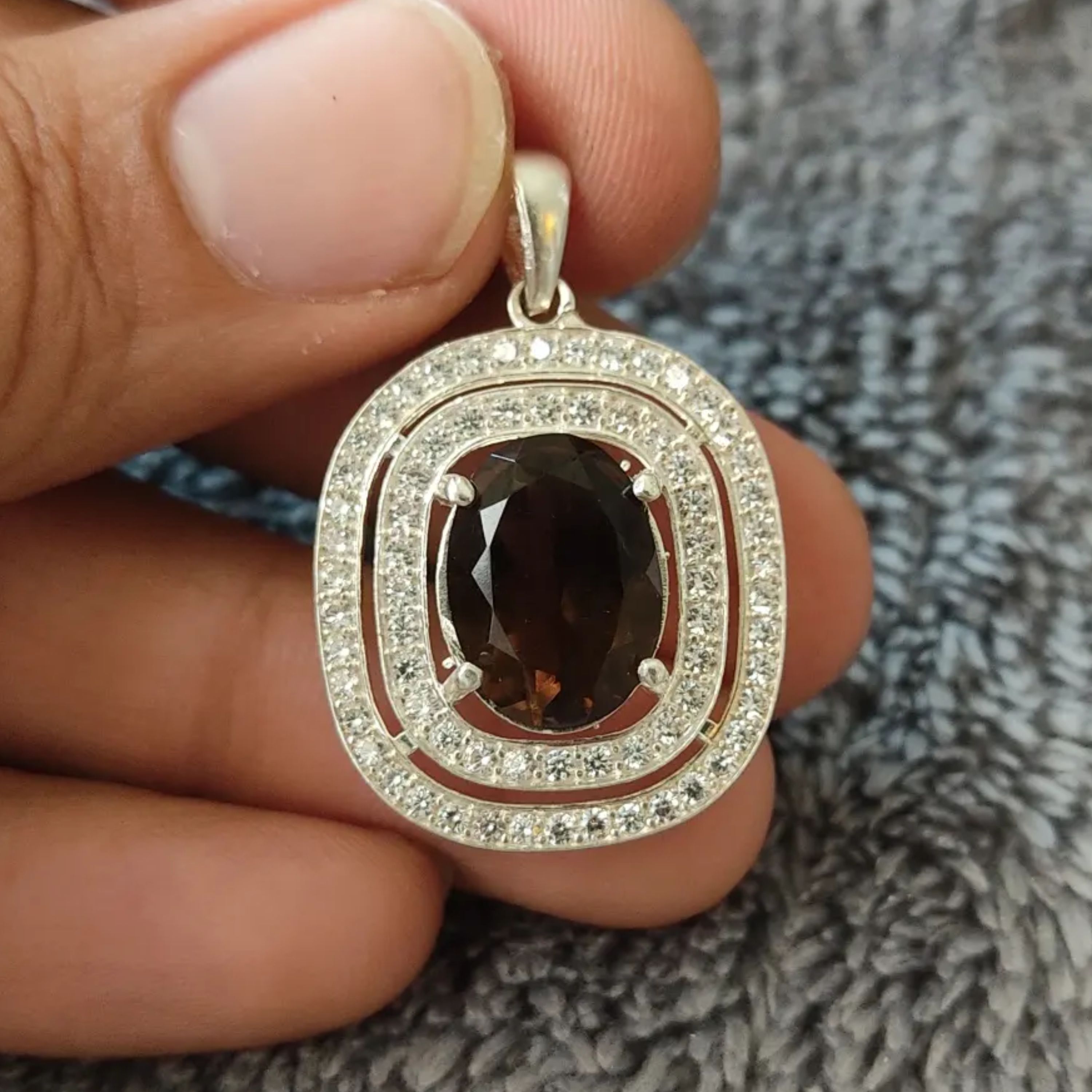 گردنبند  نقره نگین جواهری کوارتز کوکاکولا طبیعی