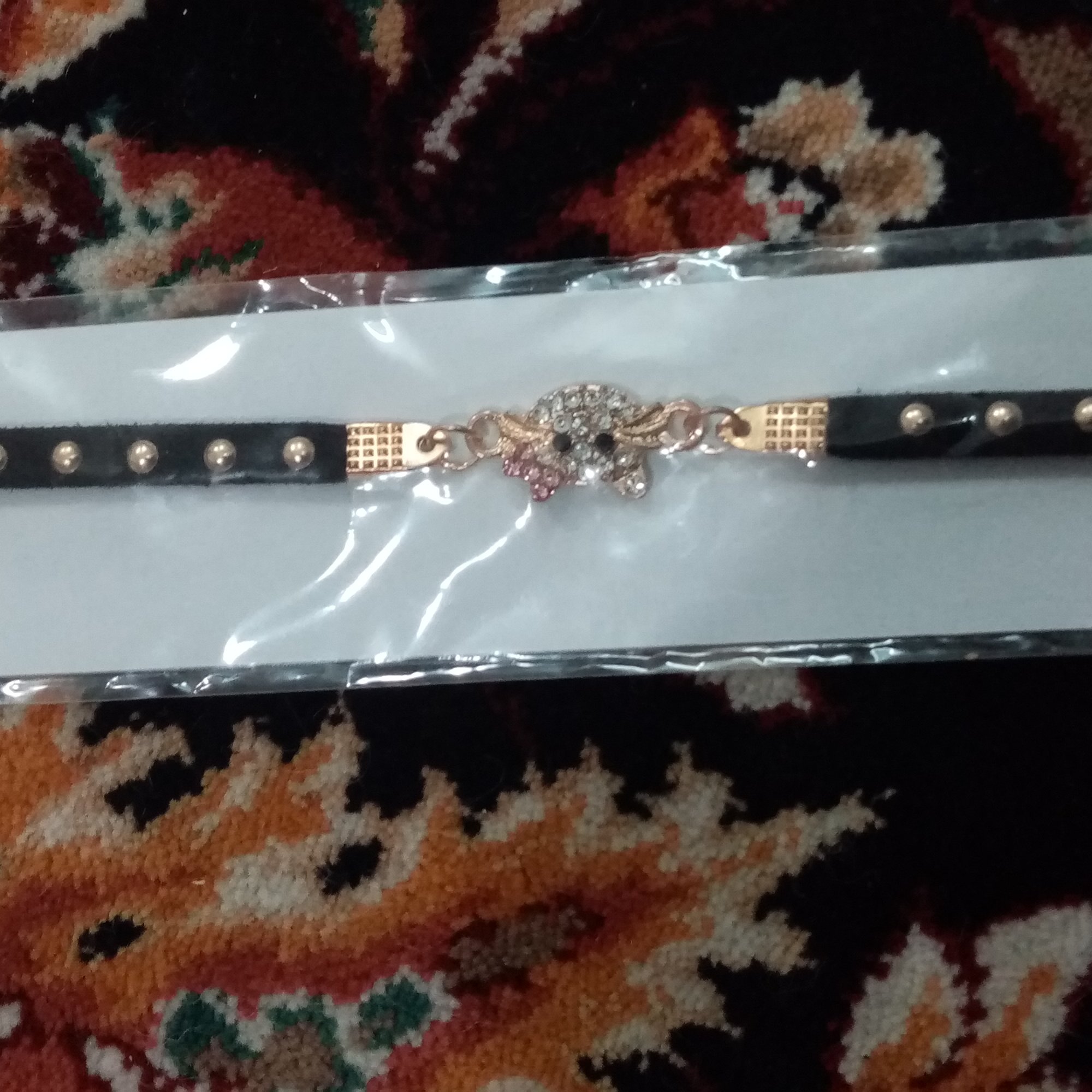 دستبند چرمی جواهرنشان 1