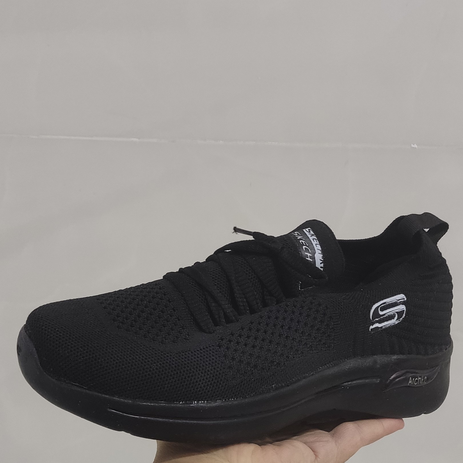 اسپرت اسکیچرز ست زنانه ومردانه مناسب جهت پیاده روی کیفیت عالی سبک وراحت سایز37-44