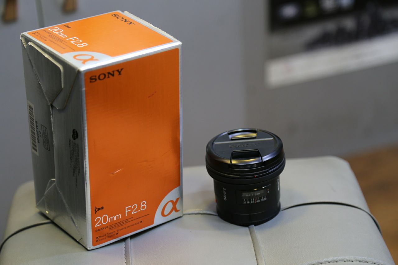 لنز sony 20mm f2.8 a mount