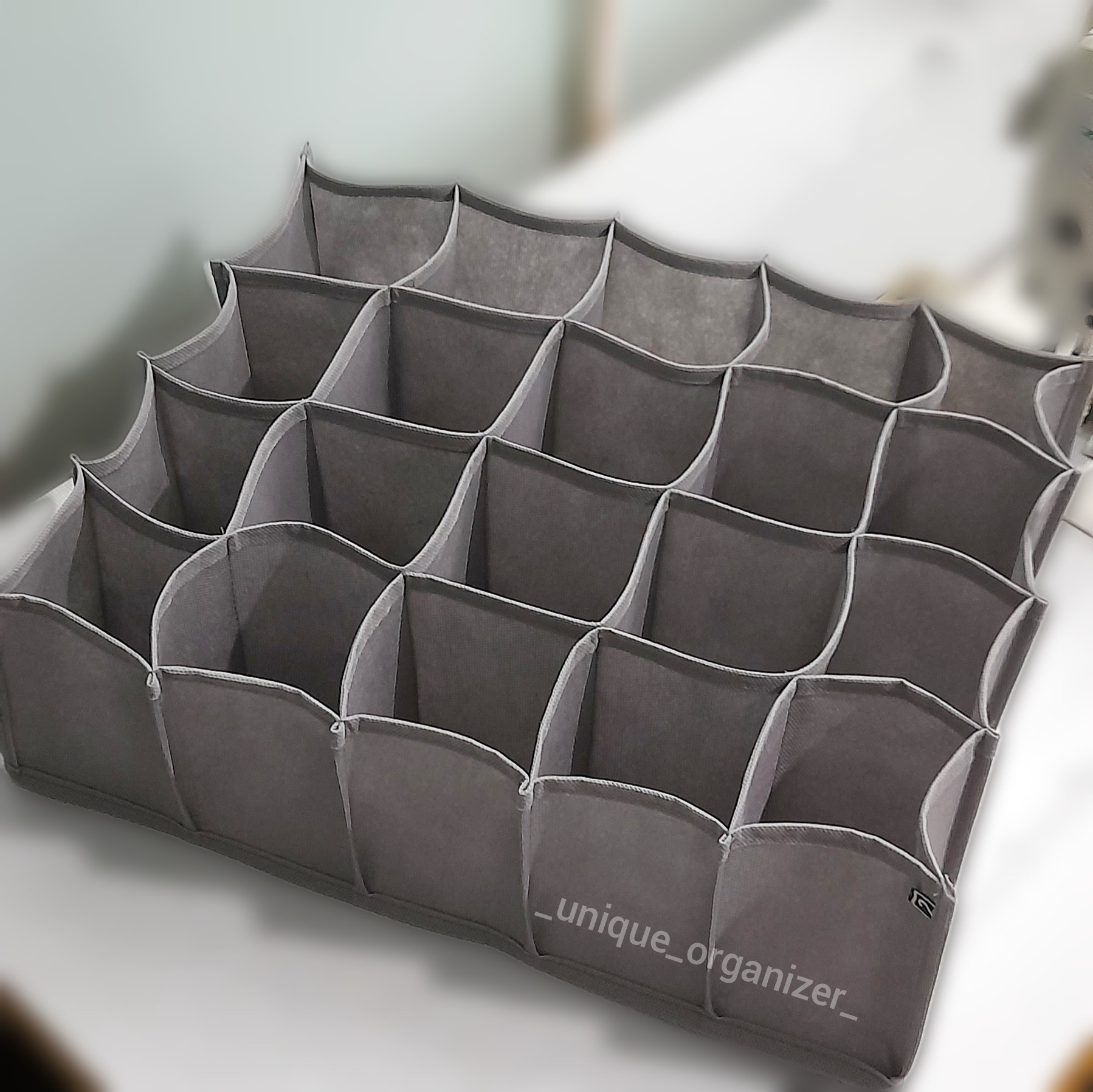 نظم دهنده لونه زنبوری 20 خونه طوسی رنگ جاجورابی کشویی تقسیم کننده