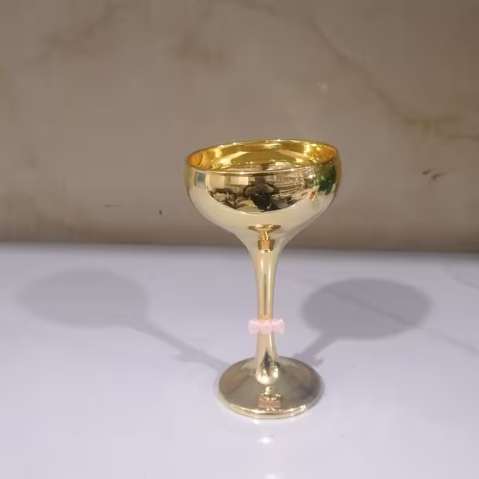 جام ( لیوان پایه دار ) با رنگ طلایی فانتا کروم