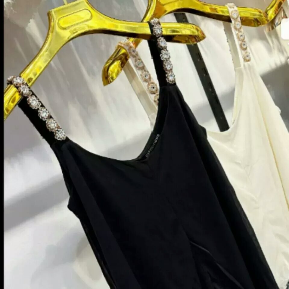لباس زنانه و دخترانه