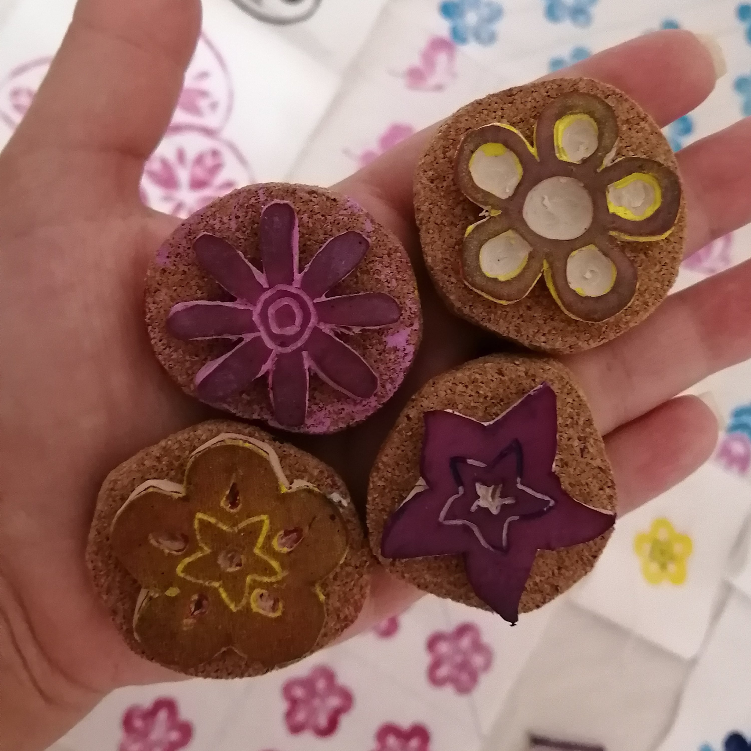 مهرهای فانتزی و کوچک مناسب برای تزئین دفتر مشق بچه ها