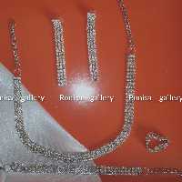 گردنبند و دستبند و انگشتر و گوشواره مکعبی