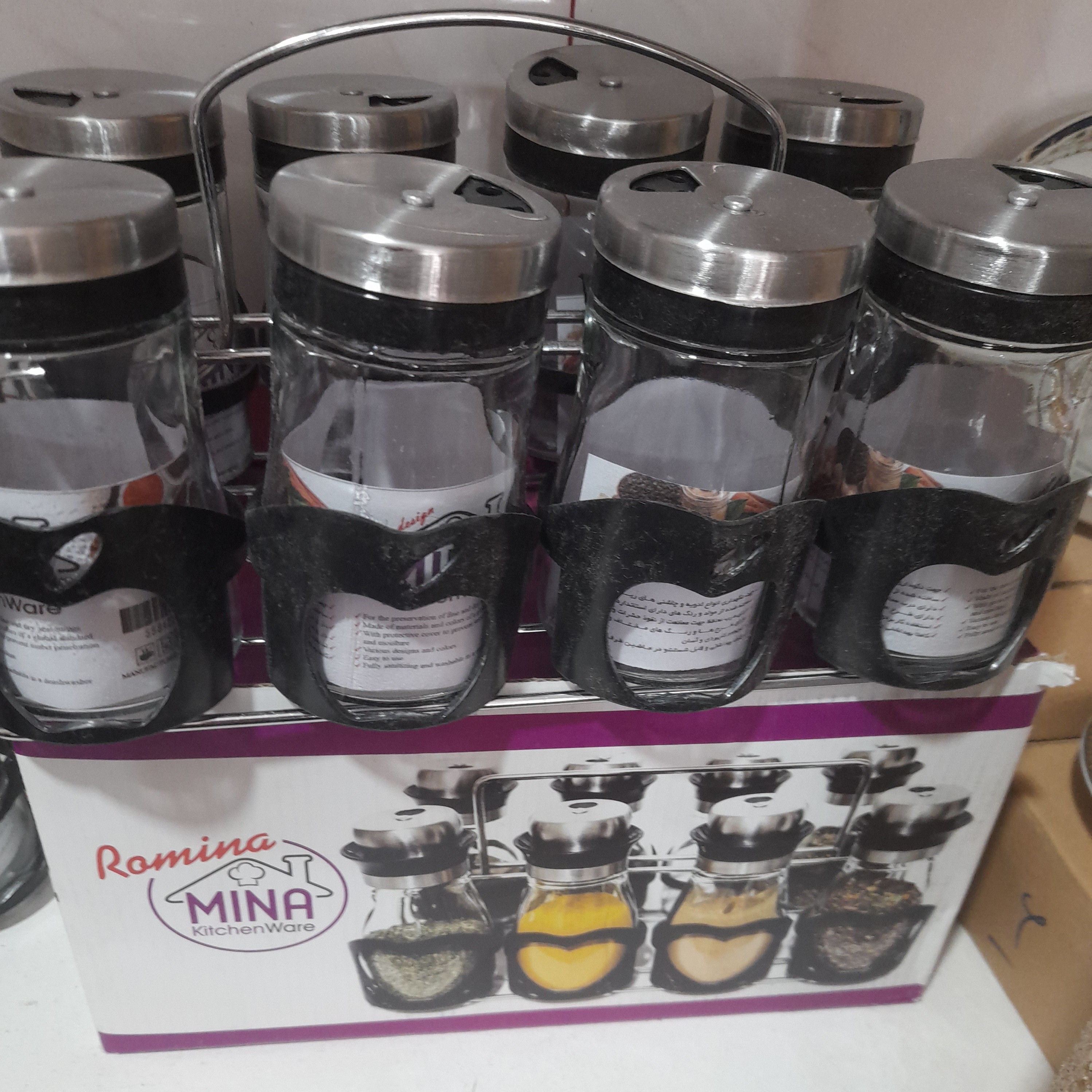 جا ادویه 8 تایی پایه دار  جنس بلور  مناسب برای استفاده در آشپزخونه 