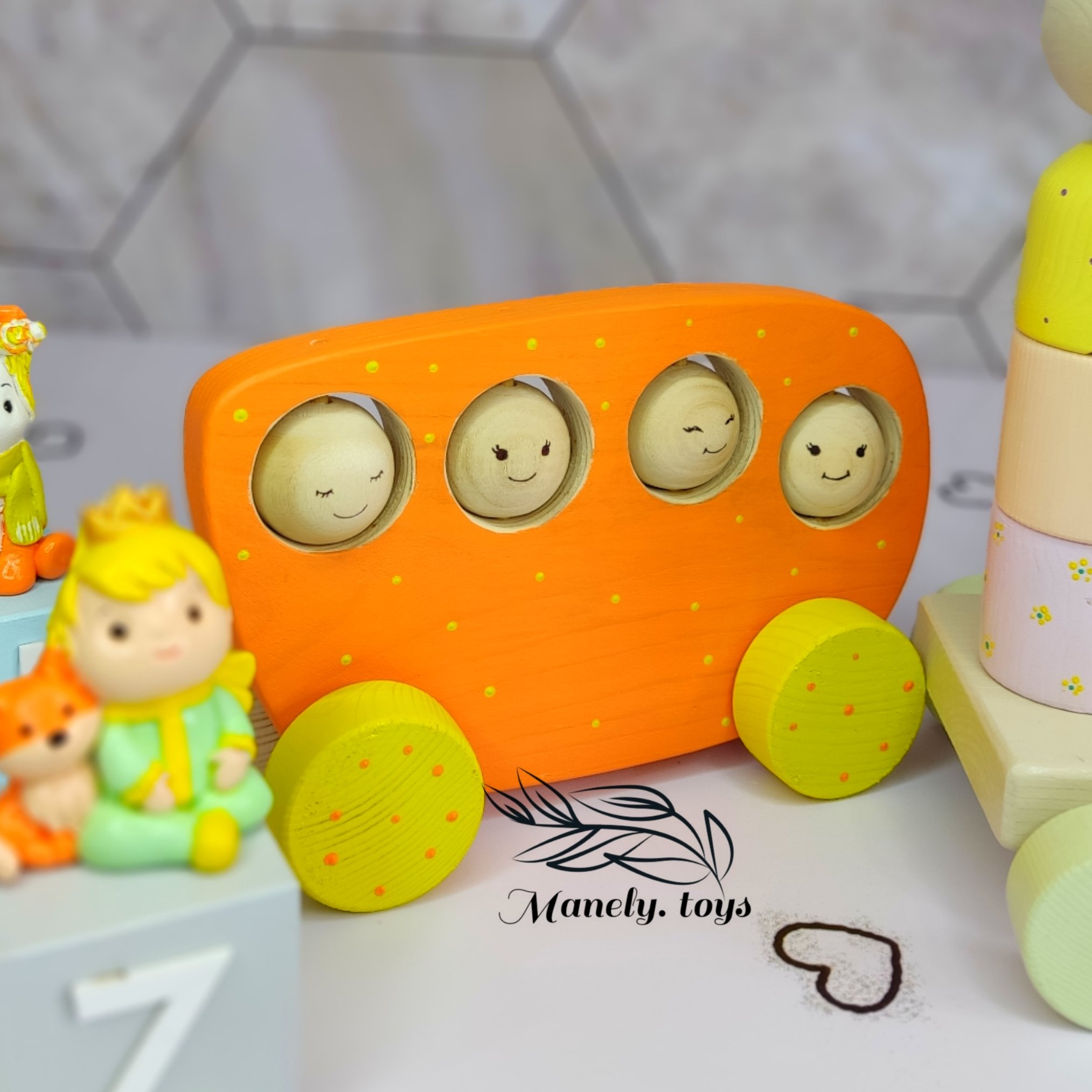 اسباب بازی چوبی(اتوبوس چوبی) 