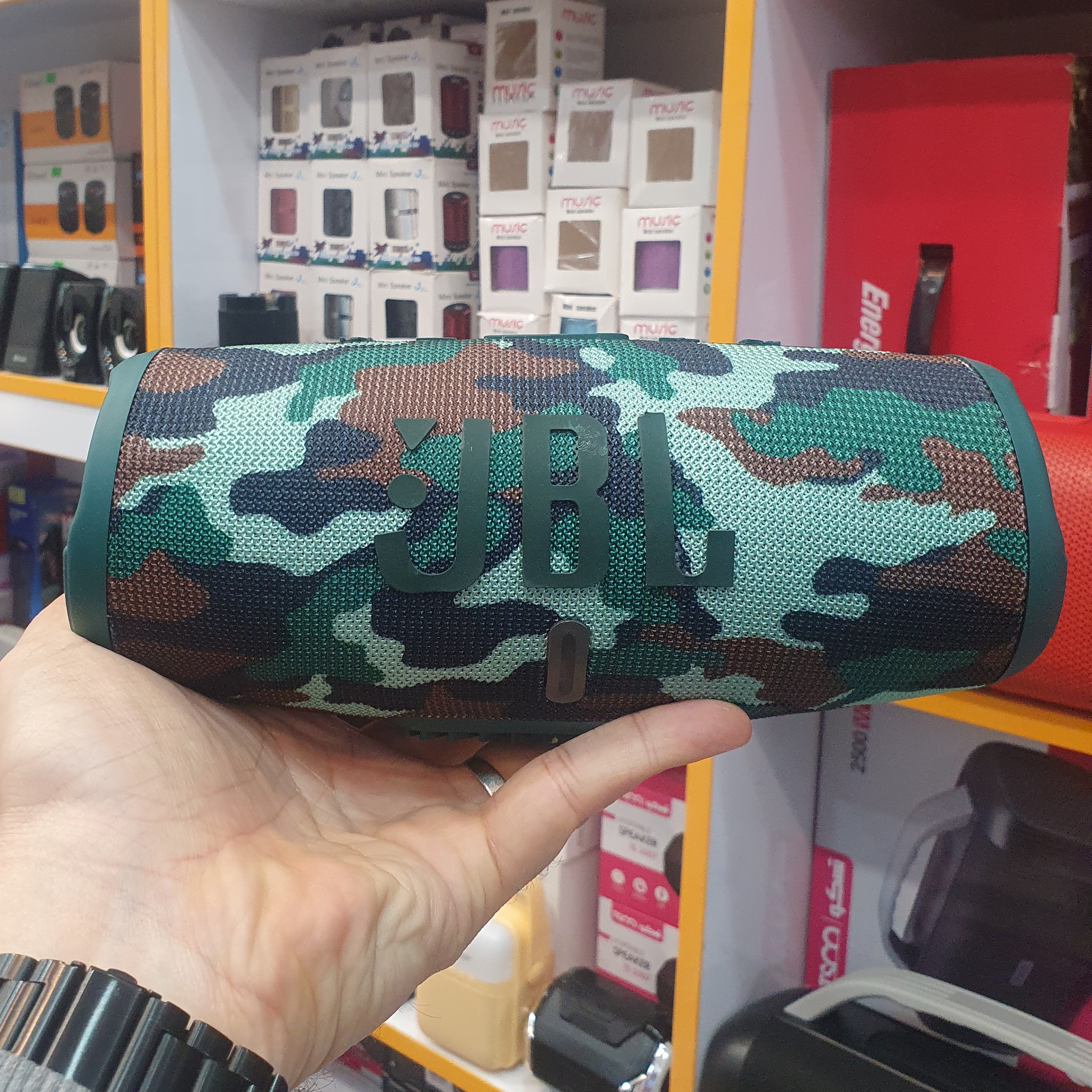 اسپیکر بلوتوث طرح جی بی ال JBL charge5