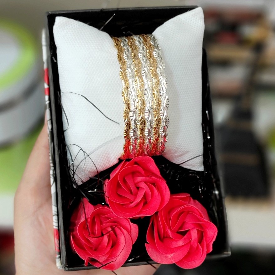 باکس هدیه بدلیجات النگوطلاروس