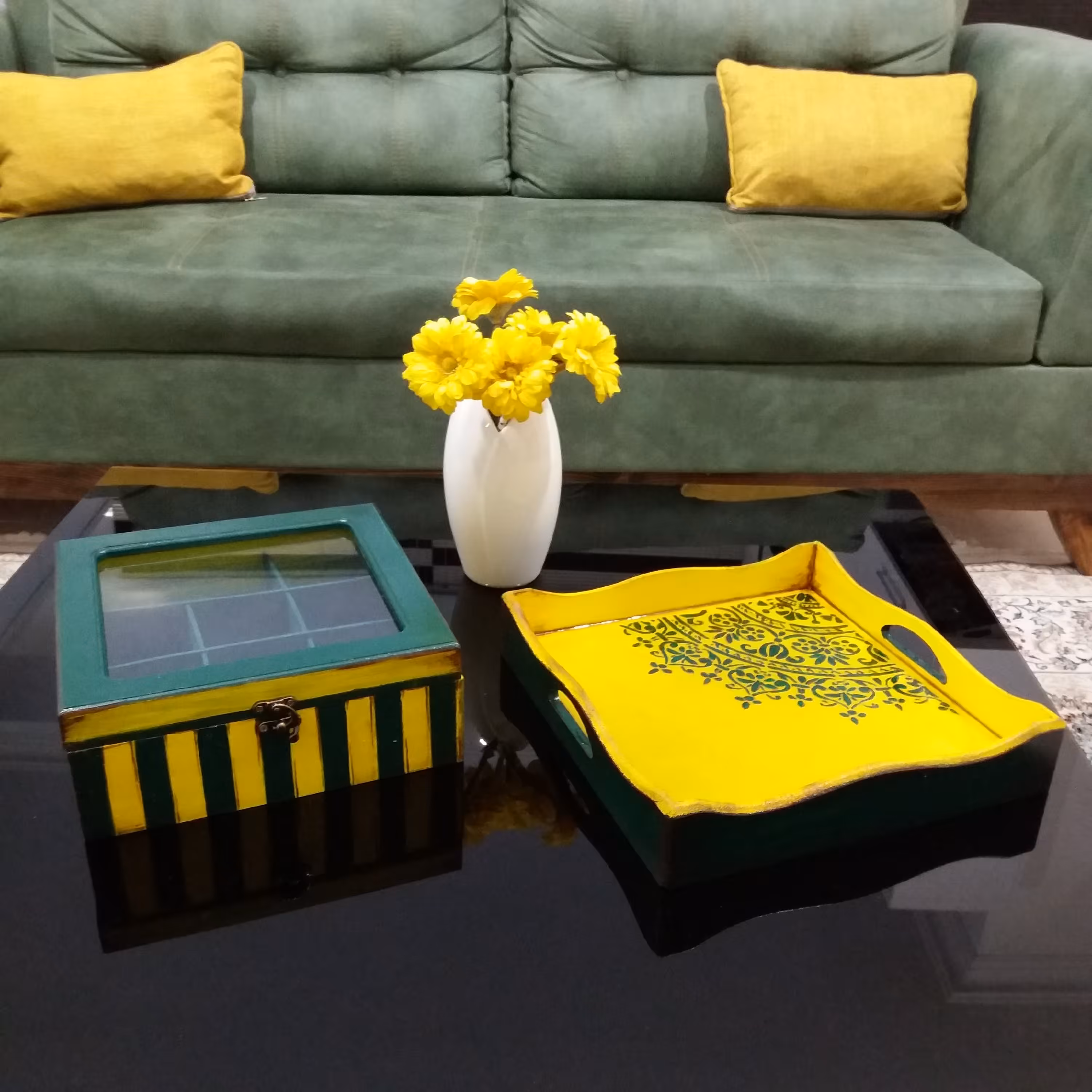 جعبه چوبی ابعاد25×25×10 سانتیمتر،کارشده با دست،قابل تمیز کردن با دستمال مرطوب