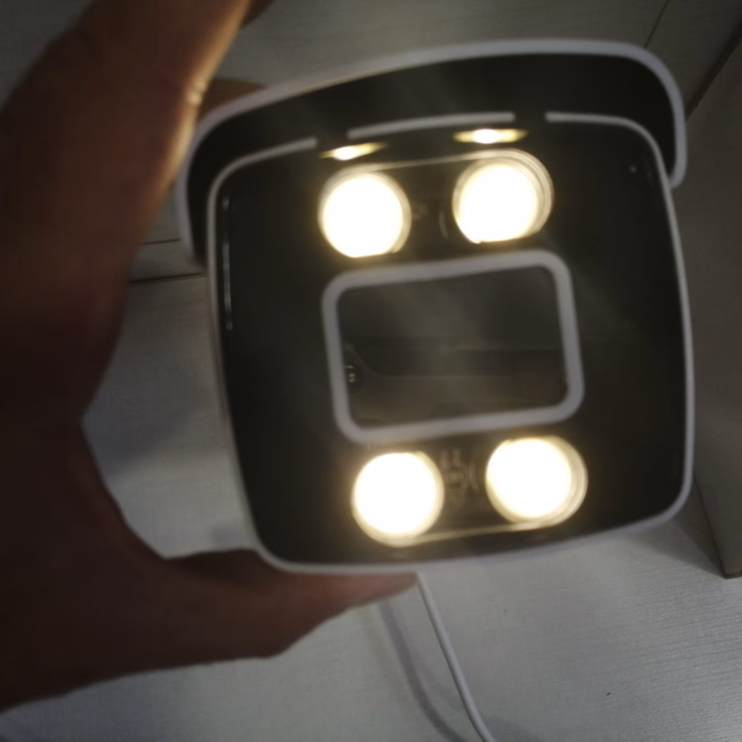 دوربین مداربسته پروژکتوری بزرگ