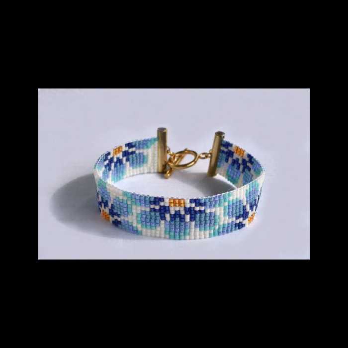 دستبند منجوق طرح گل ابی