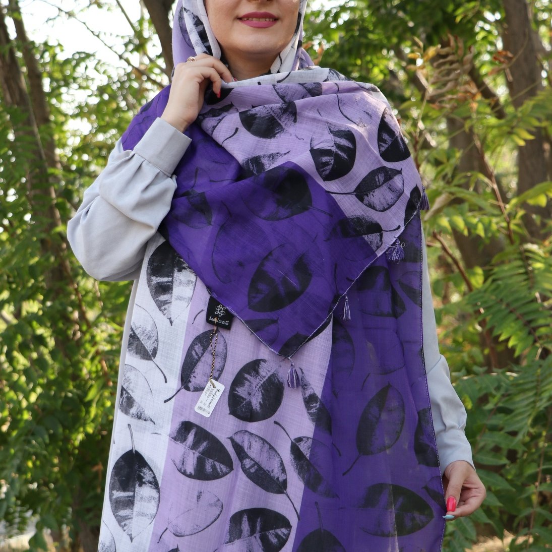 شال نخی اعلا منگوله دار طرح برگی رنگ بنفش طیفی و ارسال رایگان