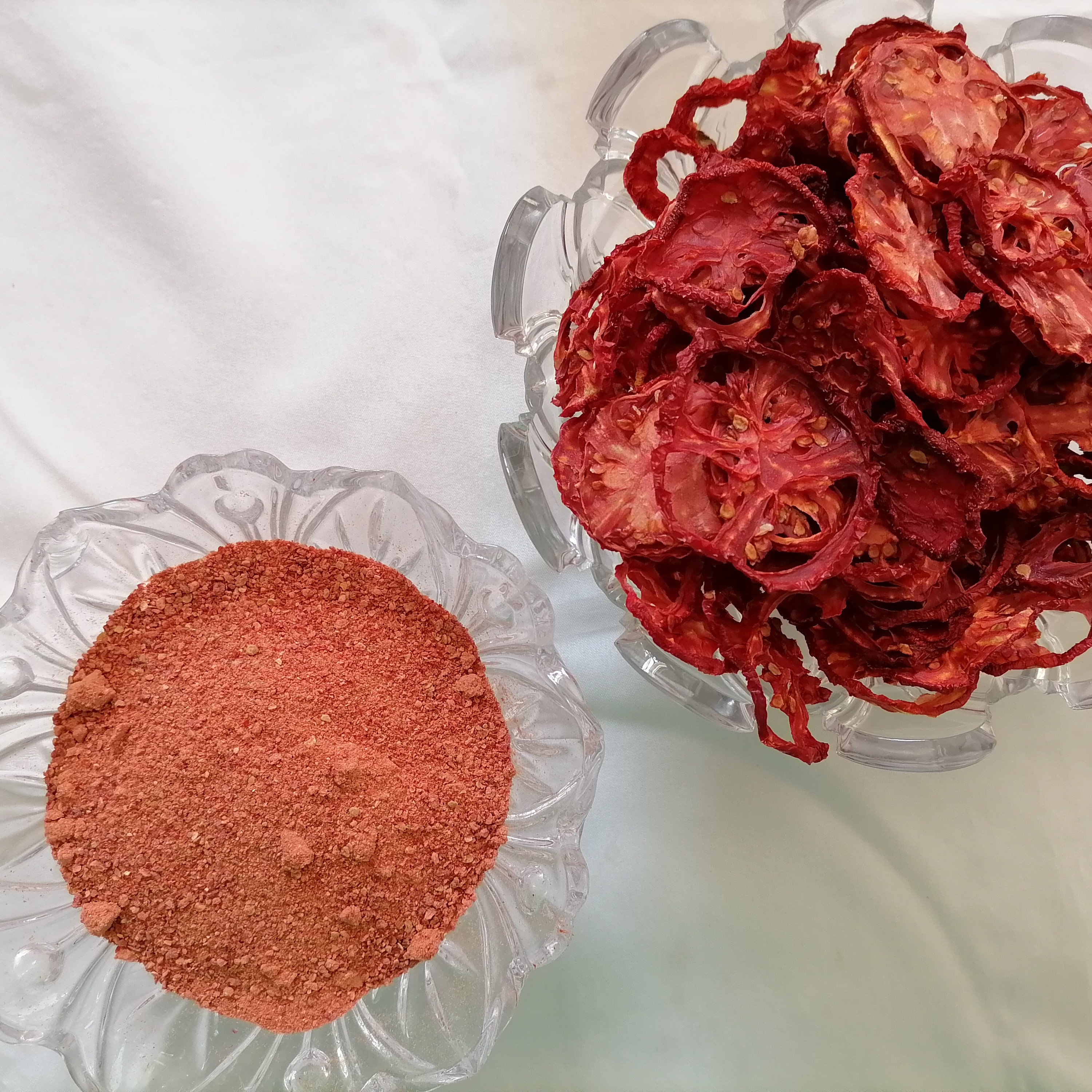 پودر گوجه ممتاز ( 100 گرمی) 