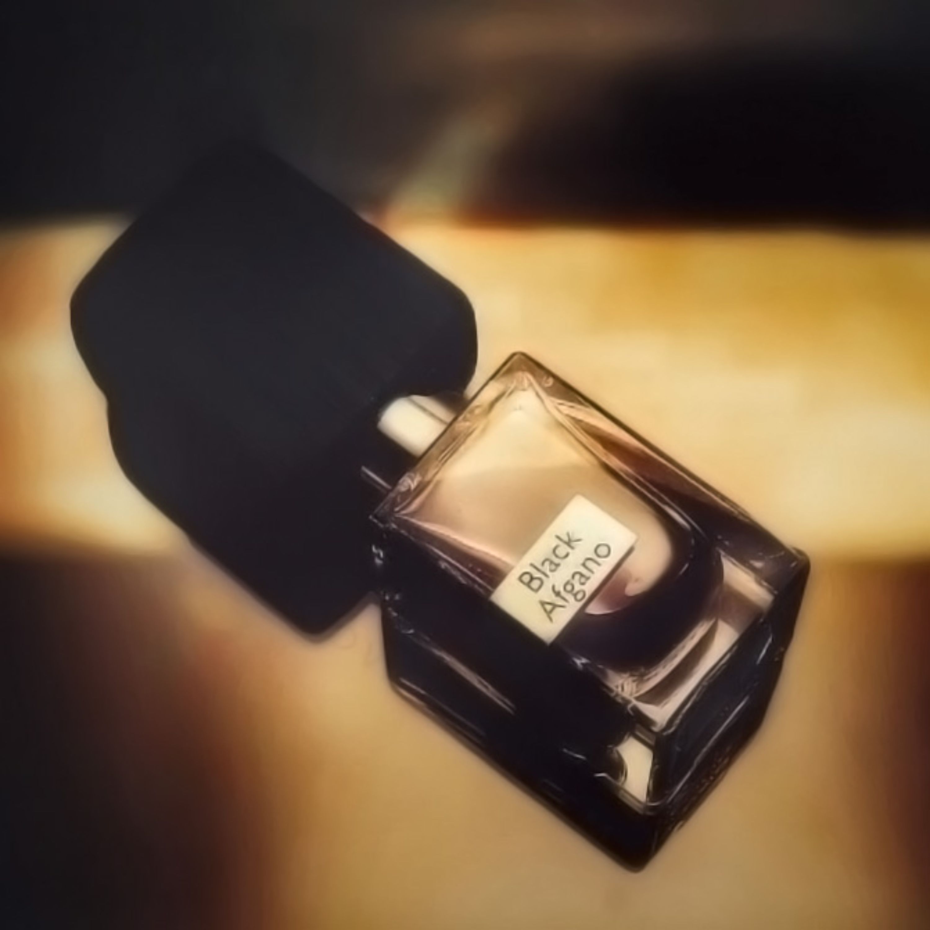 عطر بلک افغان با حجم 10 میل - Nasomatto Black Afgano