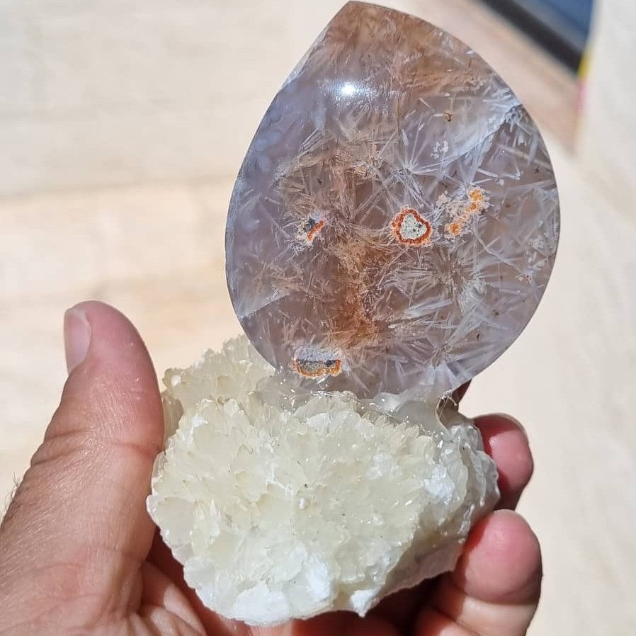 عقیق رتایل بر پایه کوارتز  پولیش شده