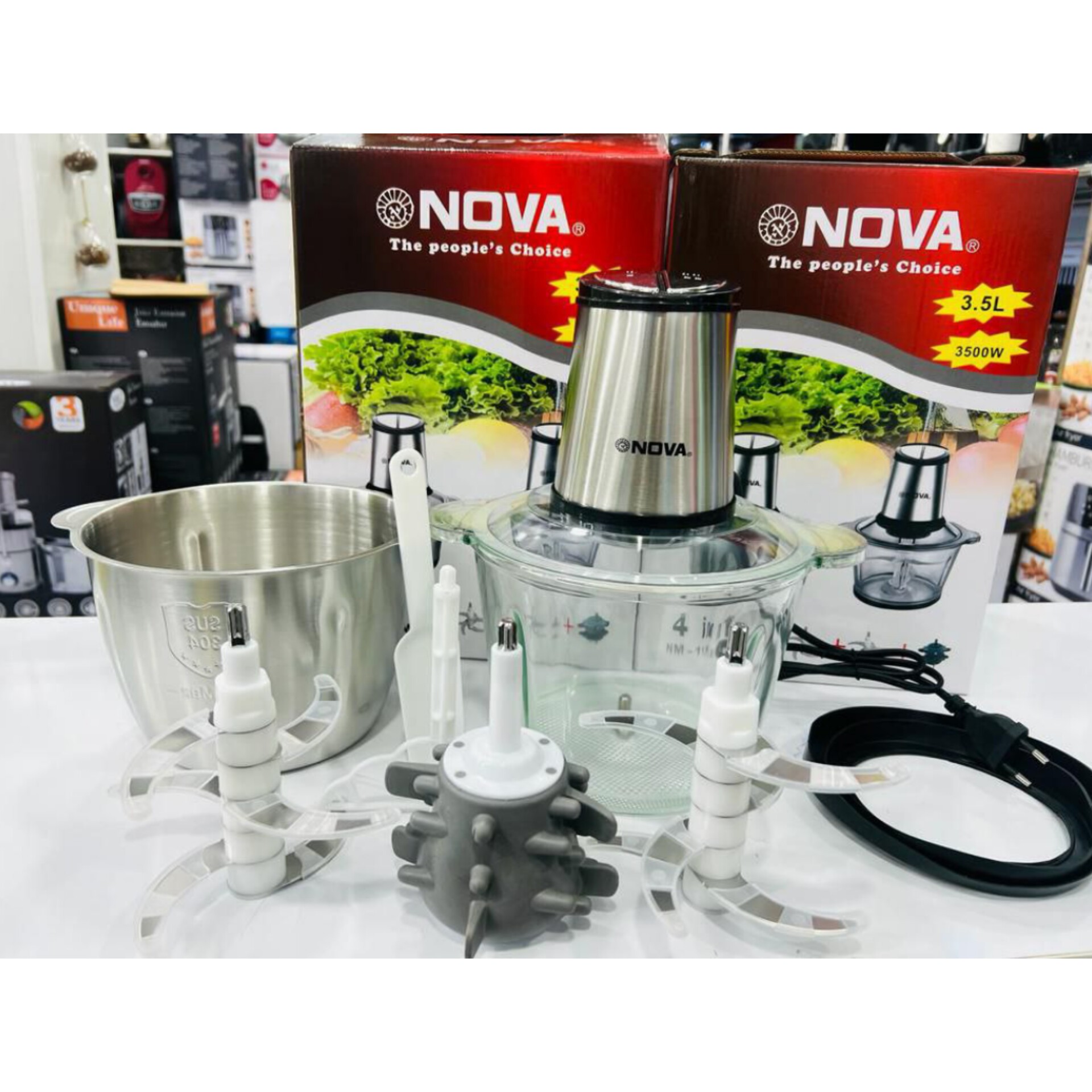 خردکن غذاساز دوقلو نوا 3.5 لیتری مدل NM1121MC دارای 2 عدد 6 تیغ پرسی