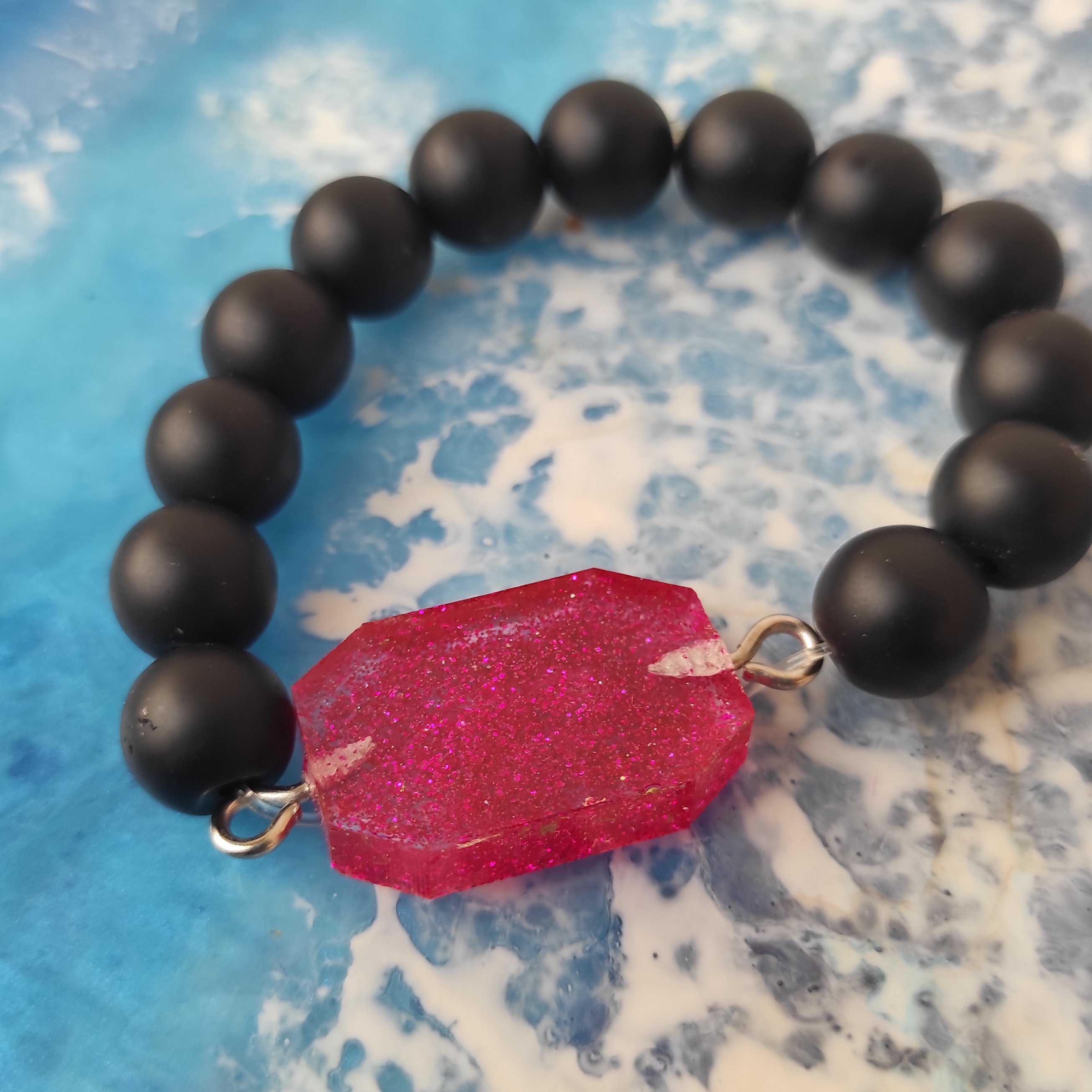 دستبند با پلاک رزین