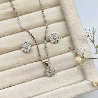 نیمست نقره 925 با روکش طلا سفید طرح فلاور  کد 72