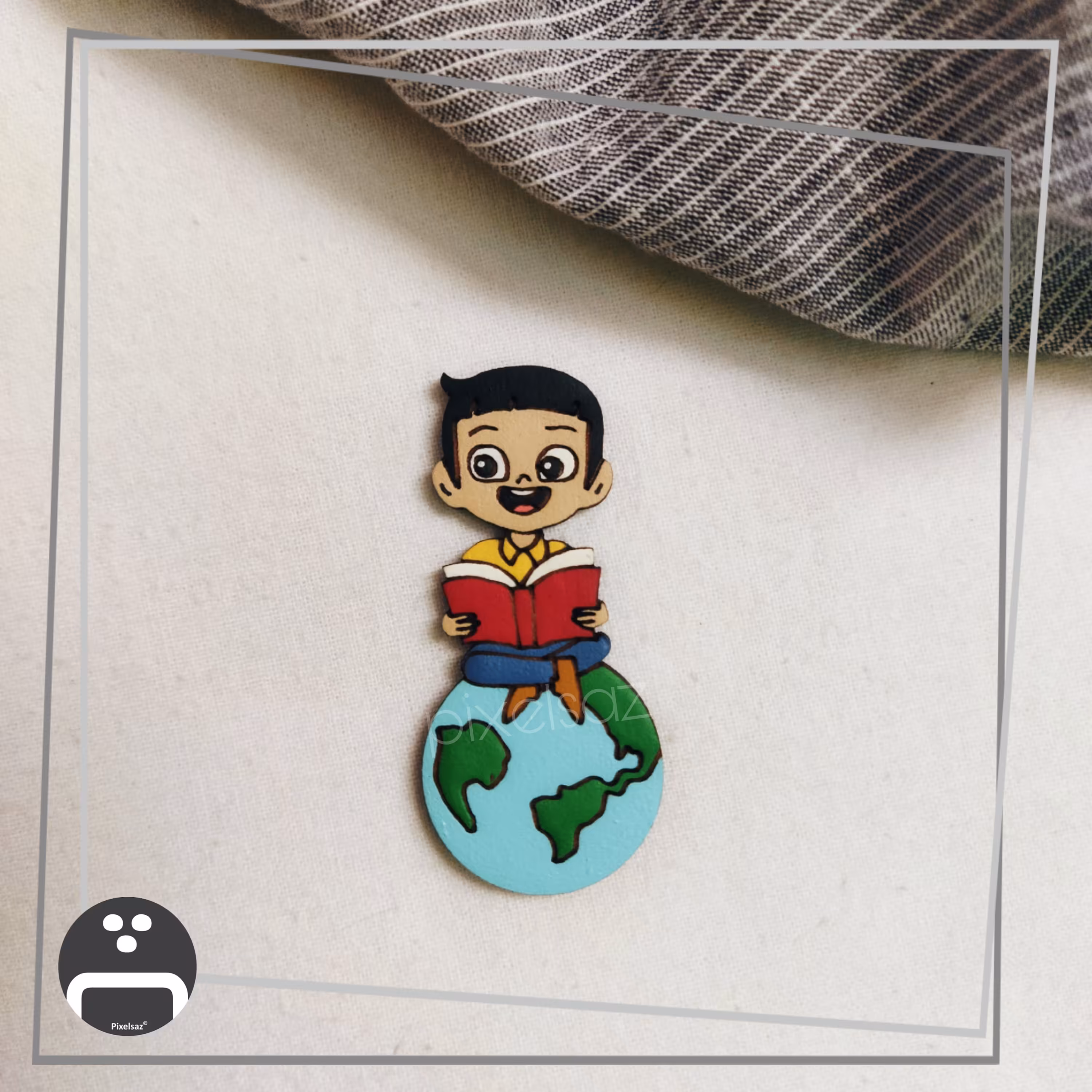 پیکسل ، مگنت ، استیکر طرح دانش آموز و کره زمین پیکسل ساز،جنس چوبی و نقاشی شده،سایز5سانت