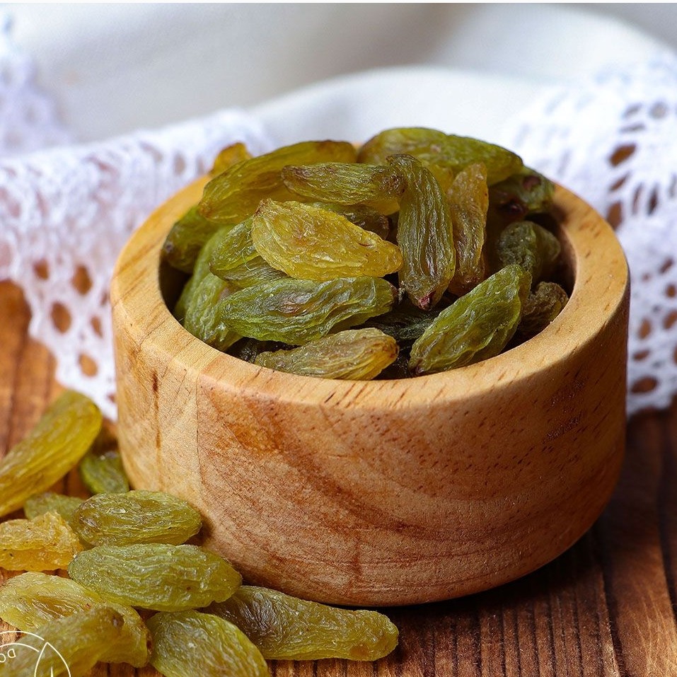 کشمش سبز قلمی کاشمر100گرمی محصول امسالی بسیار تازه وخوش طعم تضمین کیفیت ومرجوعی