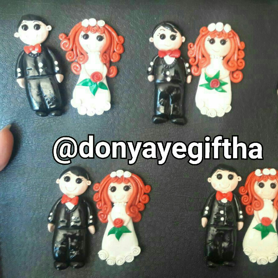 مگنت عروس و داماد خمیری (پس کرایه)