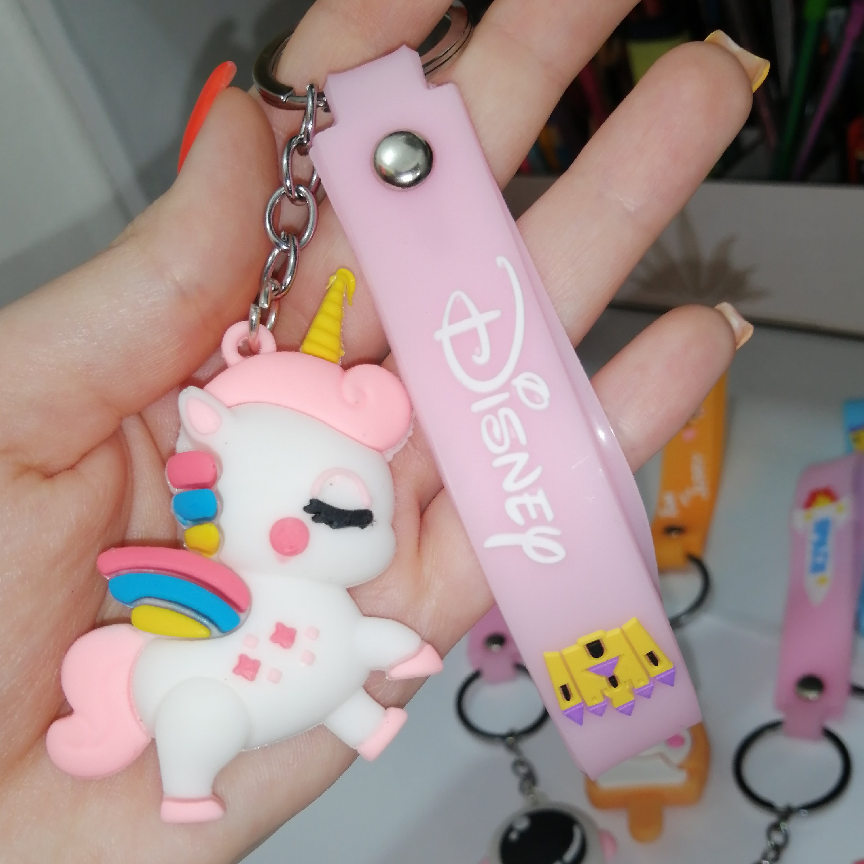 جاسوئیچی، جا کلیدی سیلیکونی طرح یونیکورن صورتی 