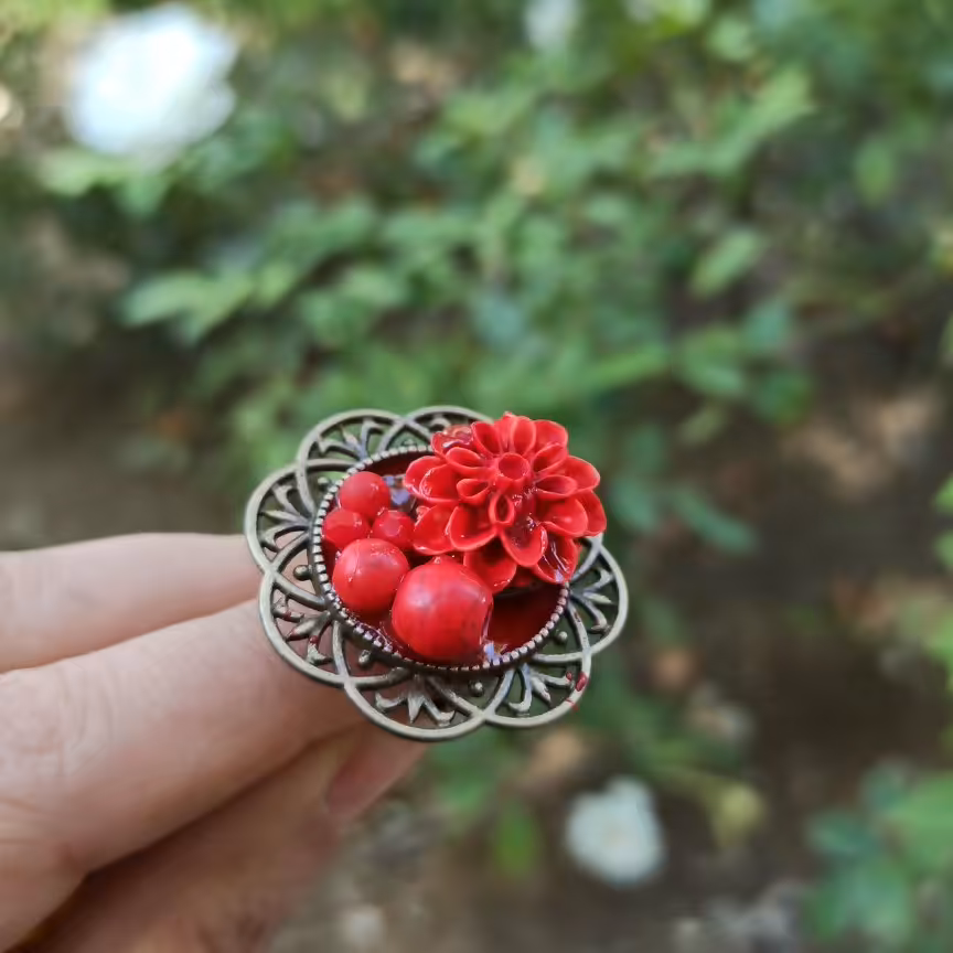 انگشتر رزینی و گل سرامیک