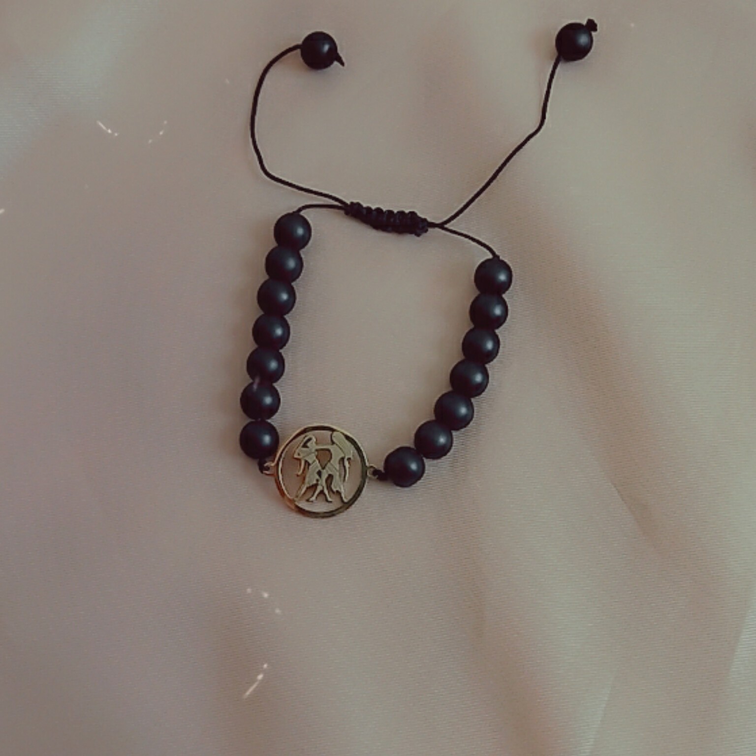 دستبند ماه تولد خرداد