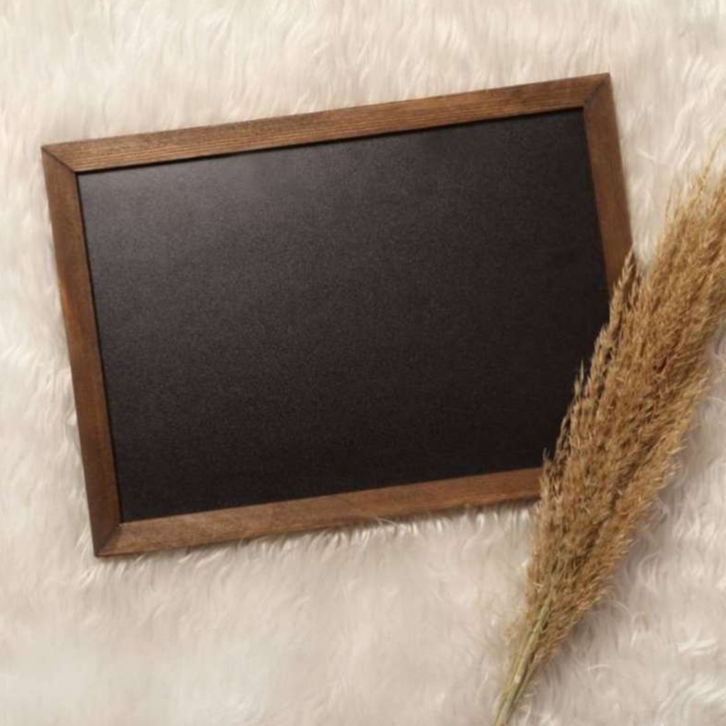 تخته سیاه سایز 60 در 80 سانتی متر قاب چوب روس