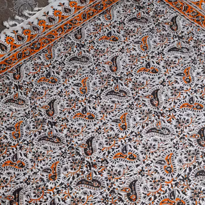 سفره ورومیزی قلمکاری سنتی سایز 1در1متر  طرح سلسله(جدید)