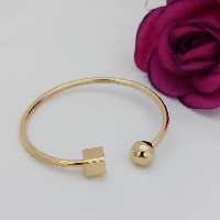 دستبند کد10547 طرح طلا.استاینلس استیل.با آبکاری طلا.ضد حساسیت.رنگ ثابت