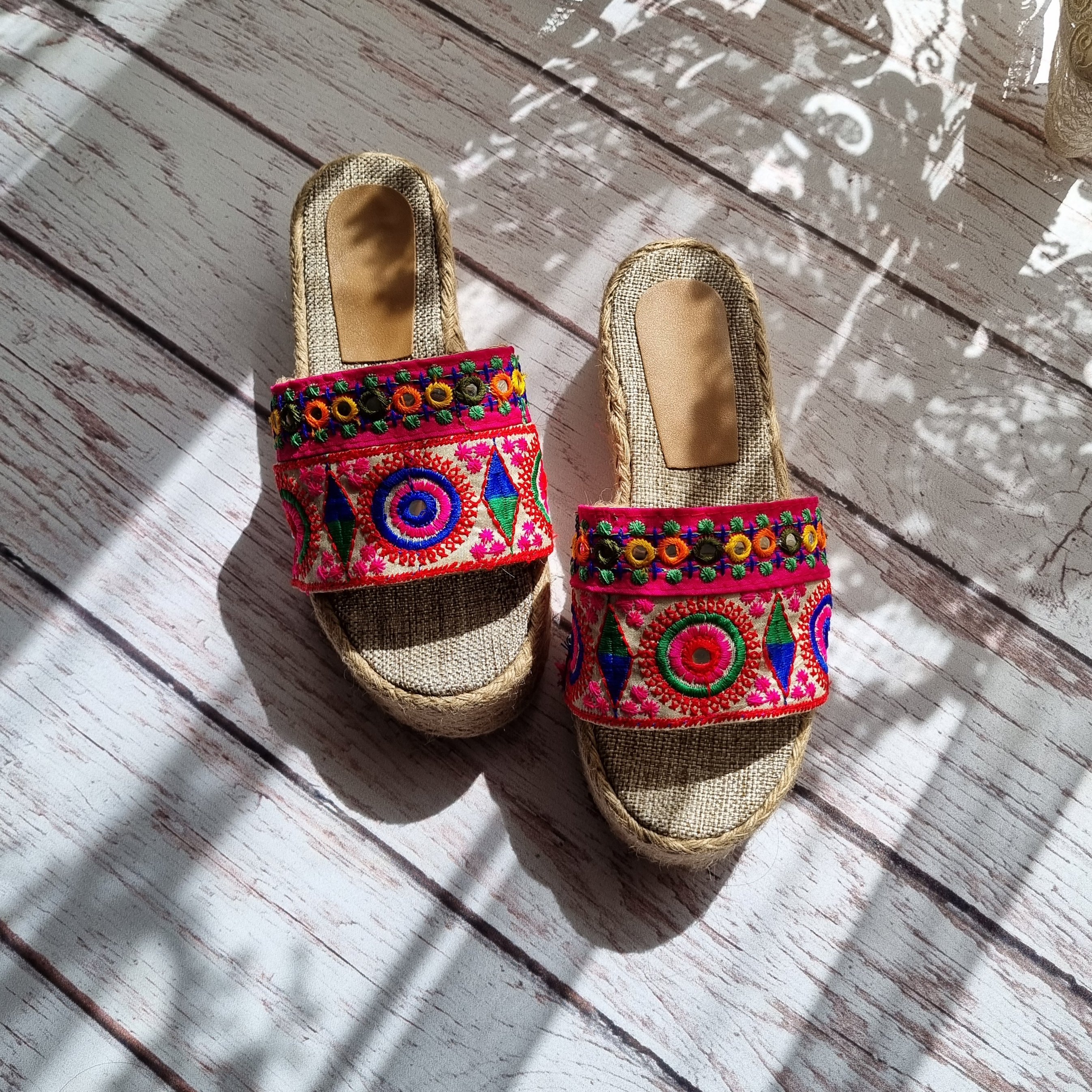 صندل کنفی لژ دار