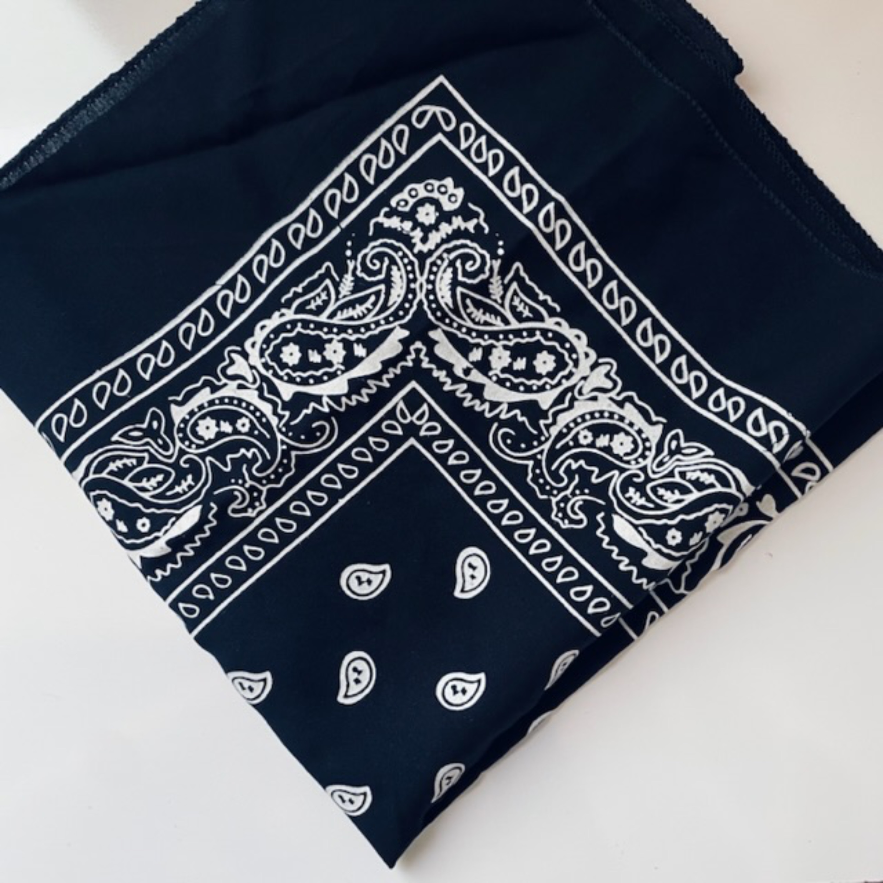 باندانا(دستمال سر) مشکی بته جقه 2