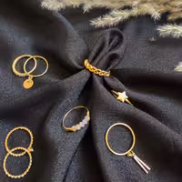 انگشتر آویزدار ،پک 8 عددی ،طلایی رنگ