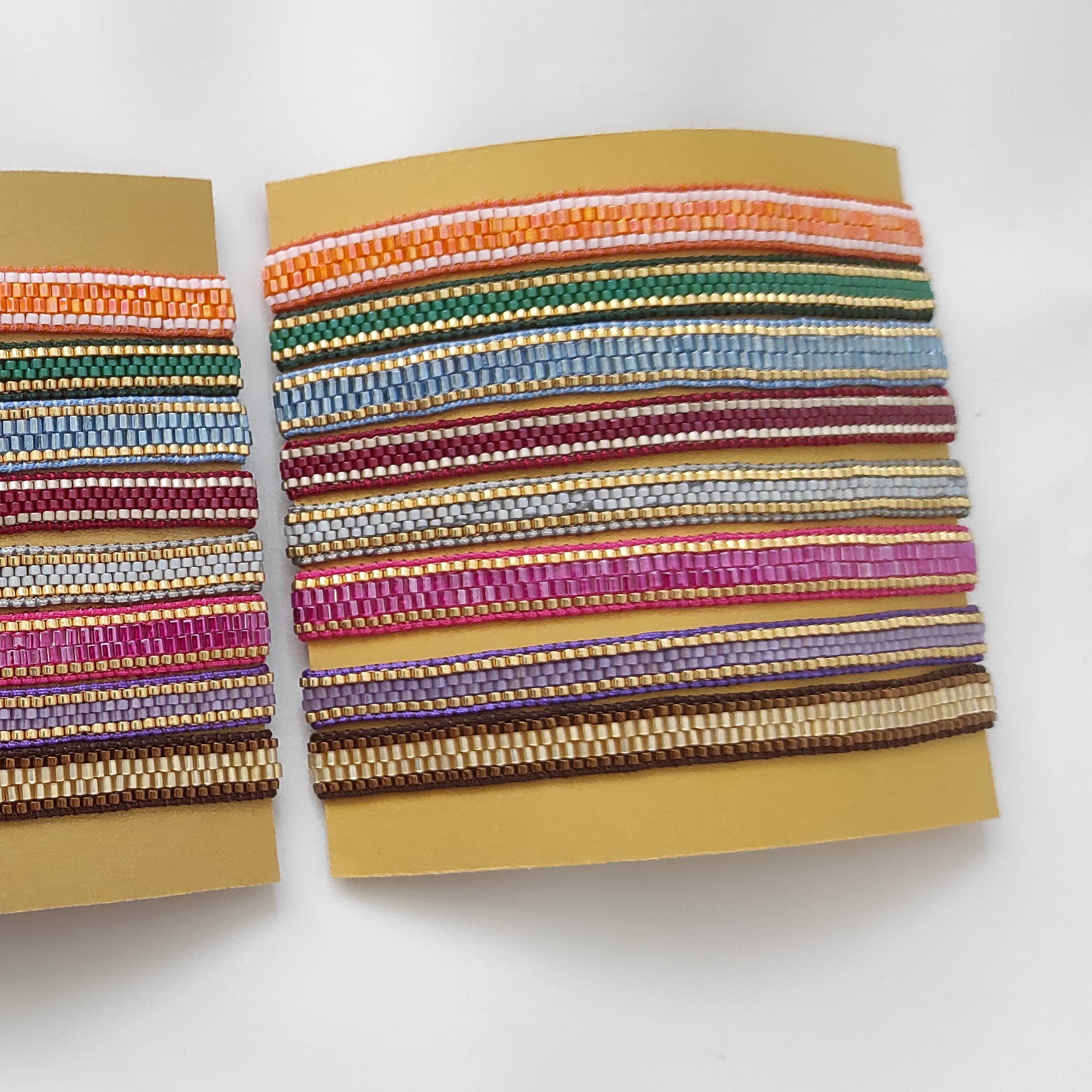 دستبند زنانه و دخترانه رنگی