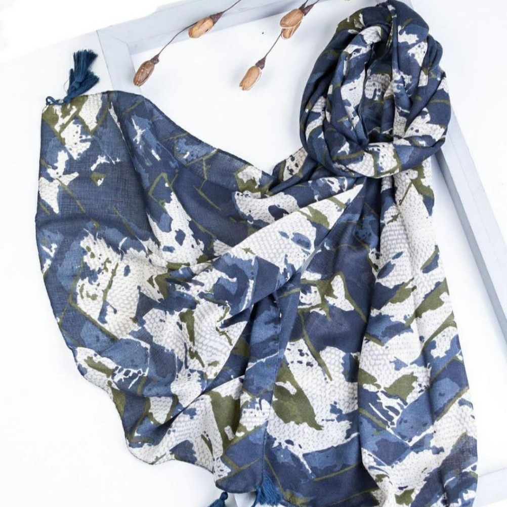 شال نخی منگوله دار