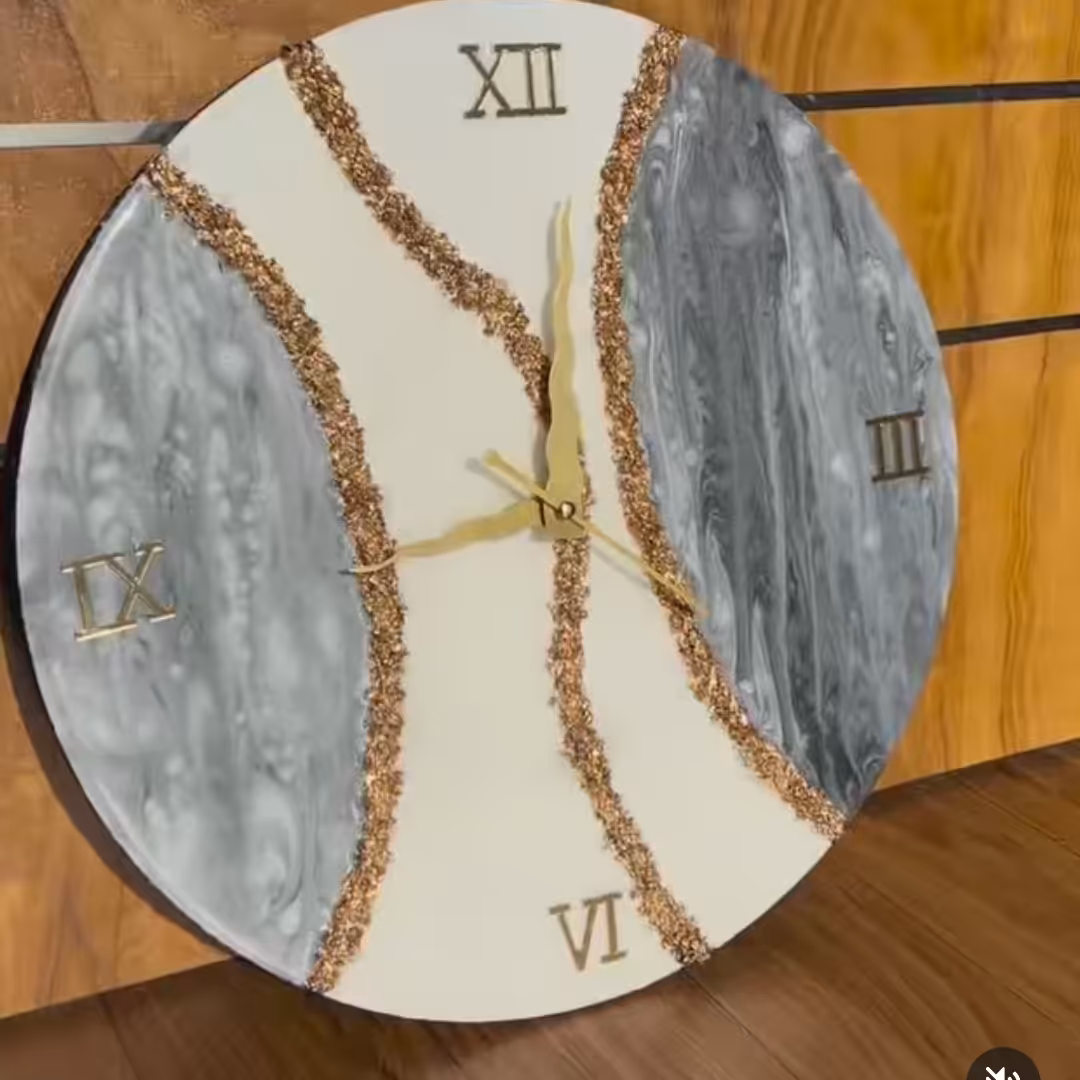 ساعت رزینی طرح ژئود در قطر 40  ورنگ سفید و  طوسی رنگهای مختلف