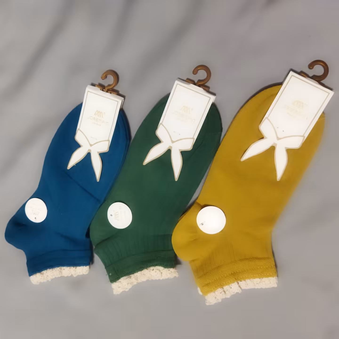 جوراب اسپورت جنس اعلا خارجی  زنانه و دخترانه پک سه عددی