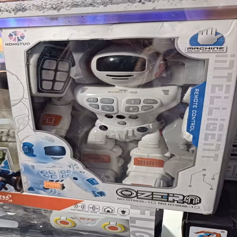 اسباب بازی ربات کنترلی ، موزیکال و چراغدار ،خارجی و کیفیت عالی