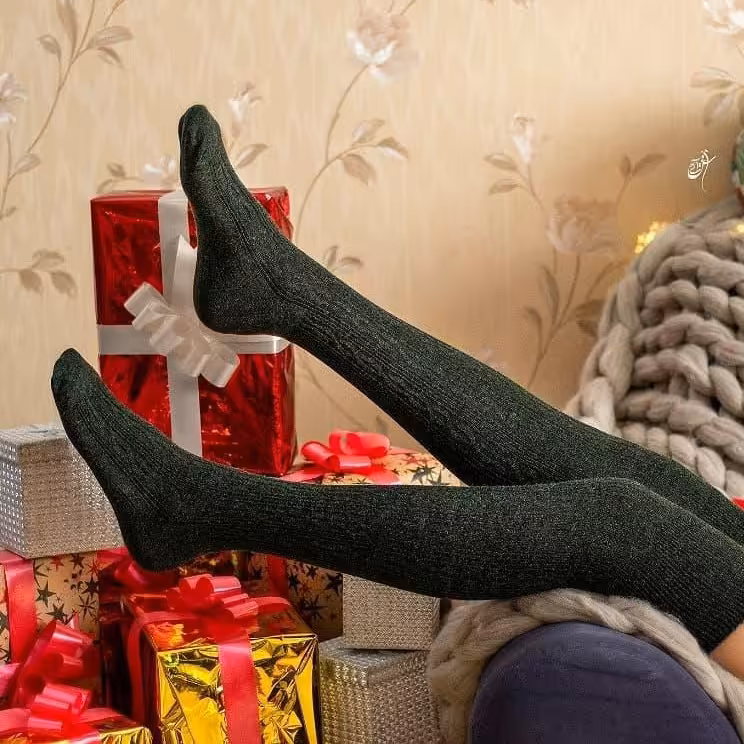 جوراب بالا زانو مدل طرح بافت شاینی یشمی