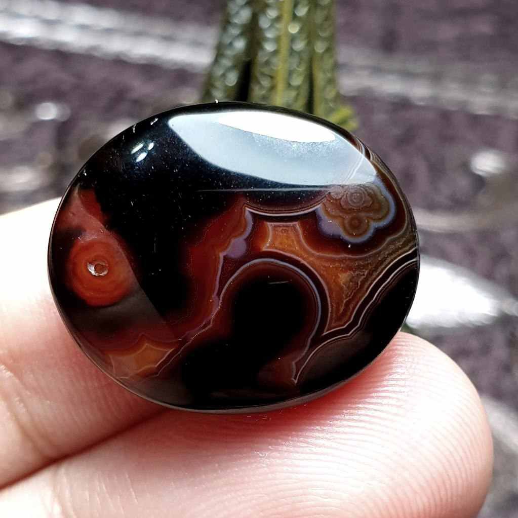  نگین فوق العاده زیبای سنگ عقیق  بسیار خاص خراسانی اصل معدنی
کد 26142