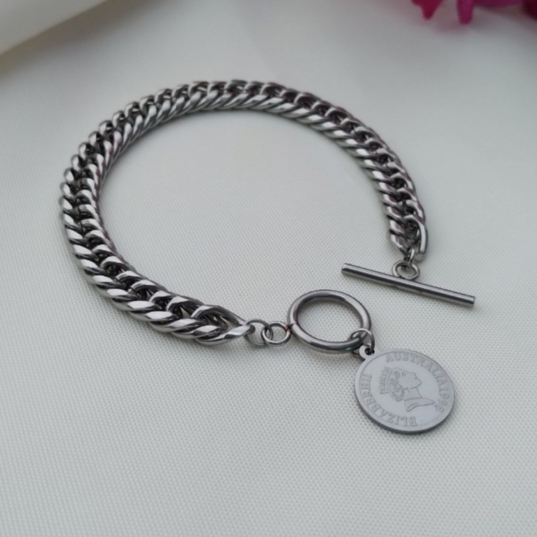 دستبند کارتیر الیزابت قفل تی