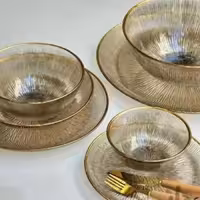 سرویس پذیرایی 33 پارچه غذاخوری کریستال سولو شامپاین لب دور طلایی