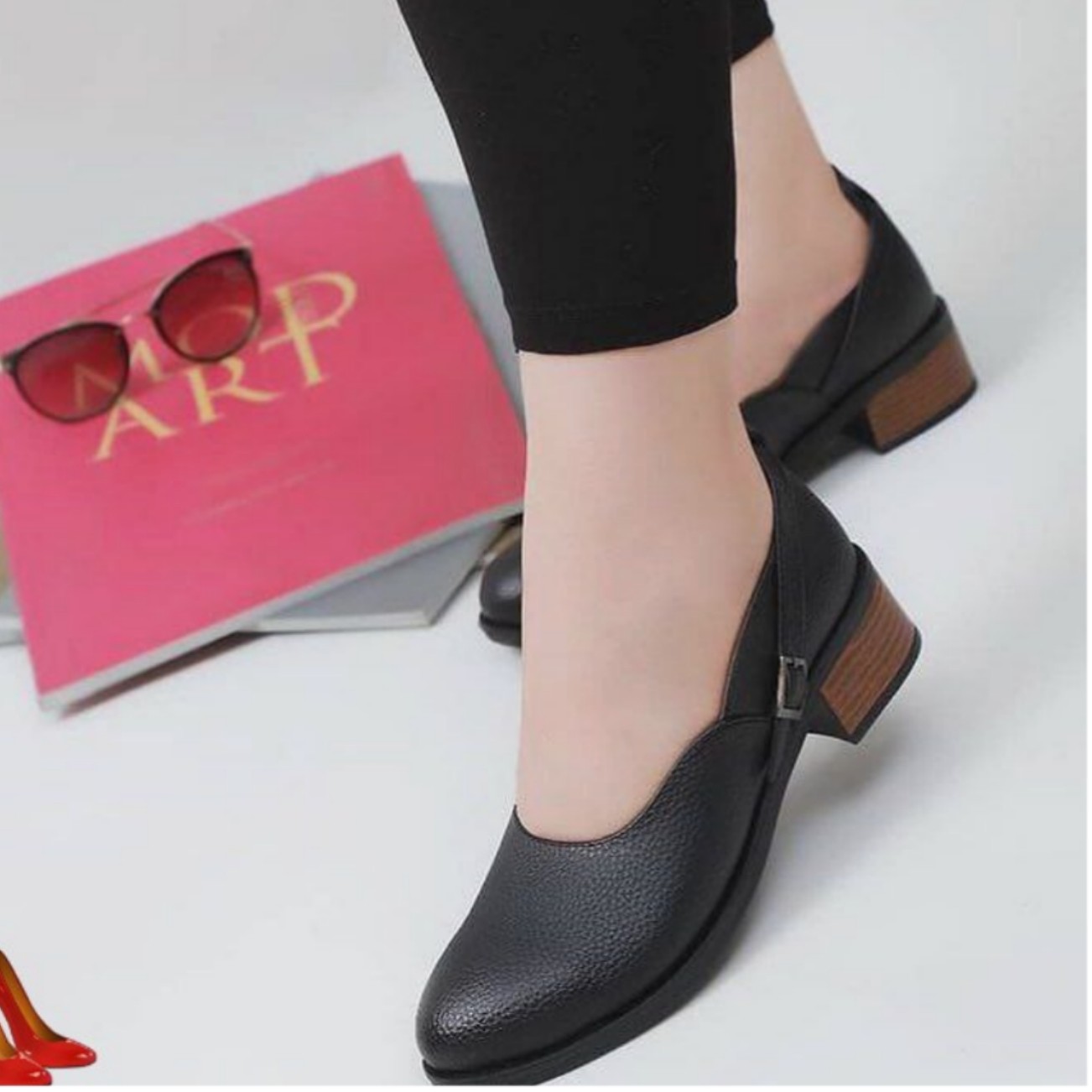 کفش زنانه چرم بسیار زیبا