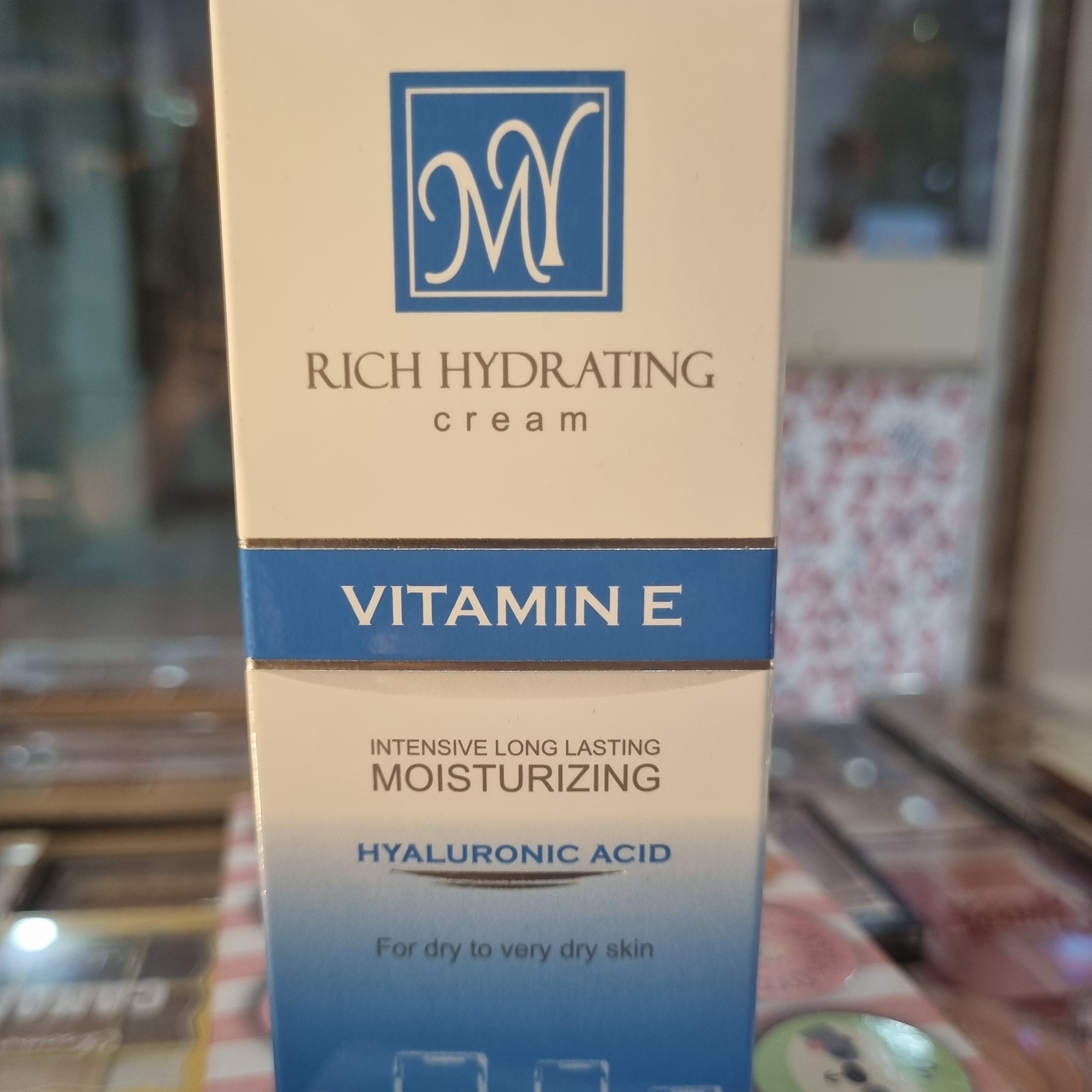 کرم مرطوب کننده مای مخصوص پوست های خشک و خیلی خشک